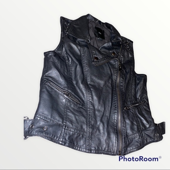 XXI (Forever 21) Rebel Vest w Spikes - Picture 3 of 3